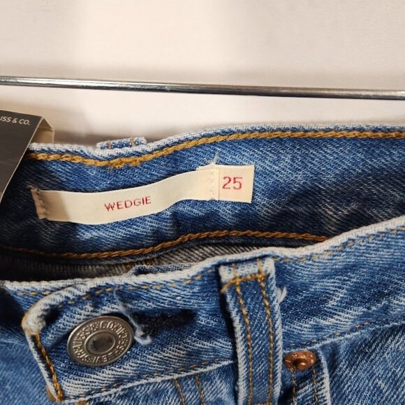 NWT‎ Levi's Wedgie Icon Jean in Athens Asleep Size 25 - Picture 9 of 10